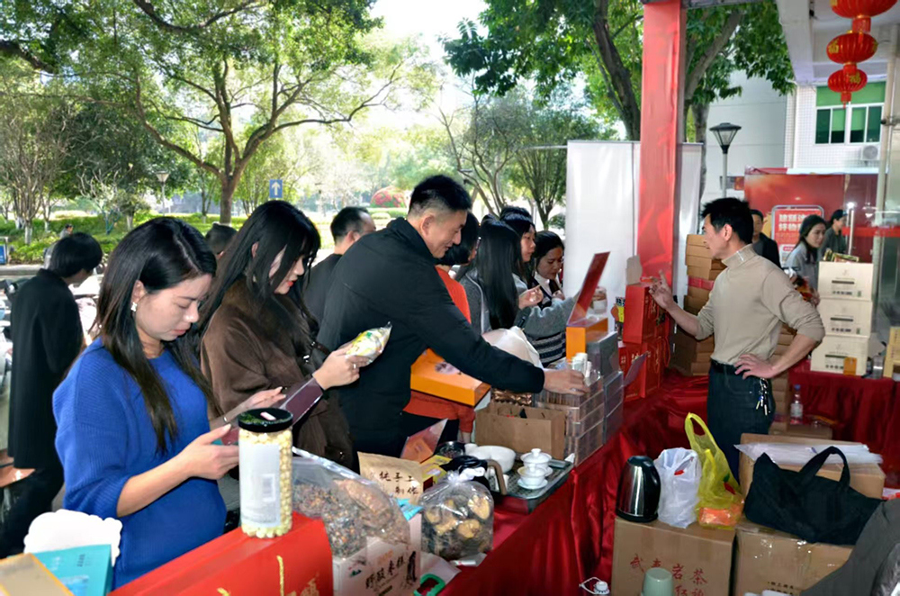 ��ζ����Ժ  ���ů�´�